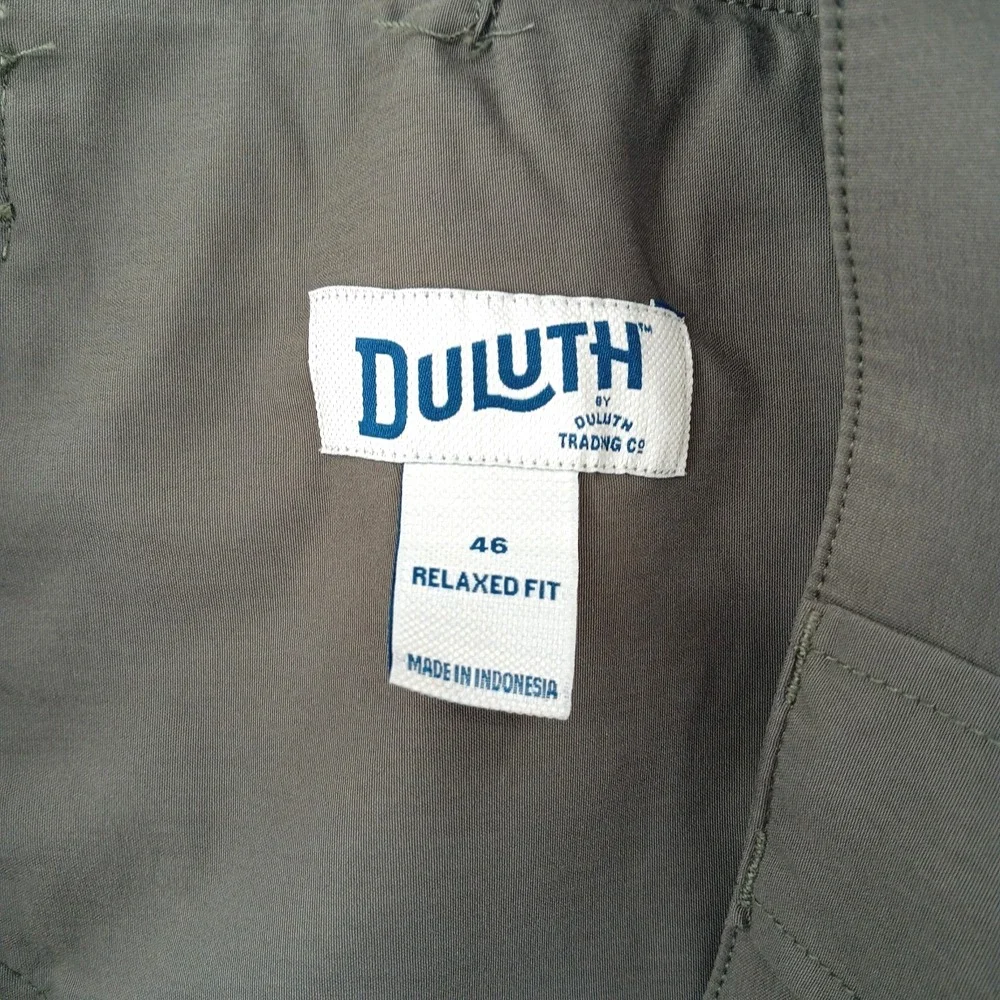 Duluth Trading Co Shorts Mens 46x9 Grey Cargo Relaxed Flex Dry on the Fly Hiking